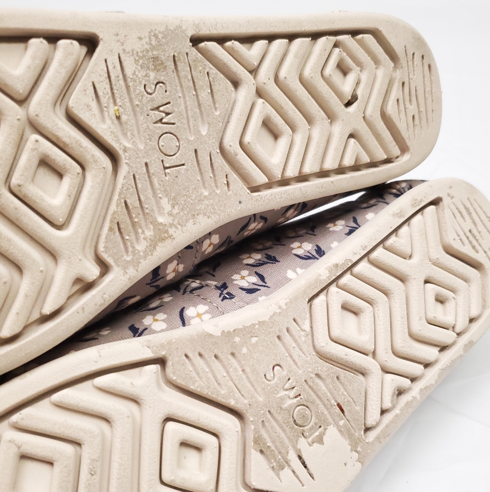 TOMS Women's Alpargata Vintage Gray Daisies Patterned Slip On Flats Size 9 - Picture 5 of 7